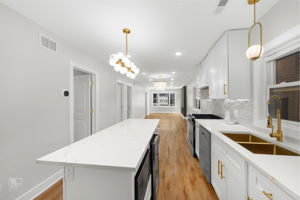 3411 S Lituanica Ave, Chicago, IL 60608_008