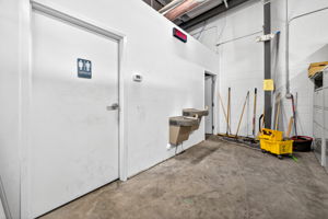  Photo 36
