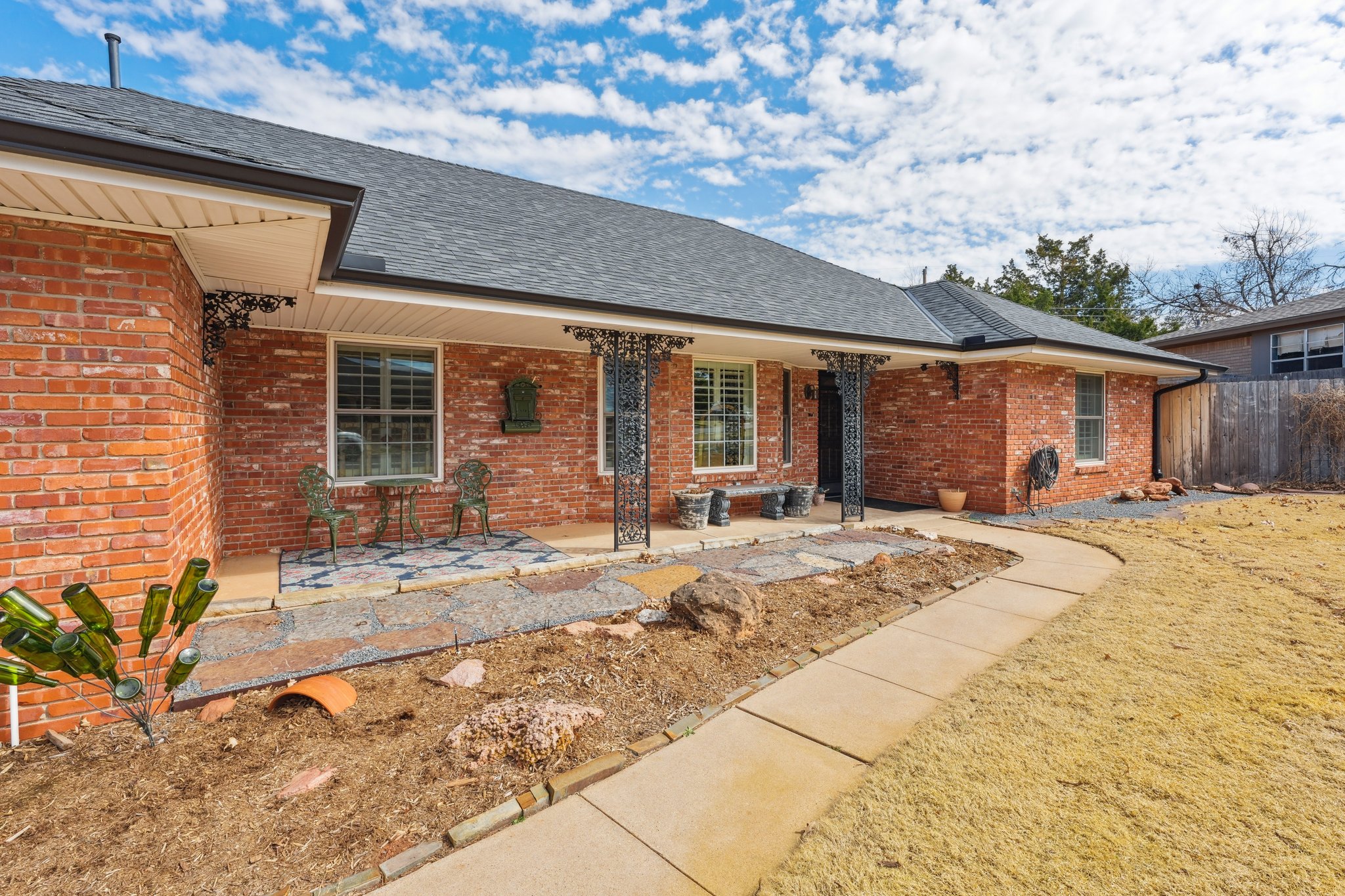 3413 NW 65th Terrace_003.jpg