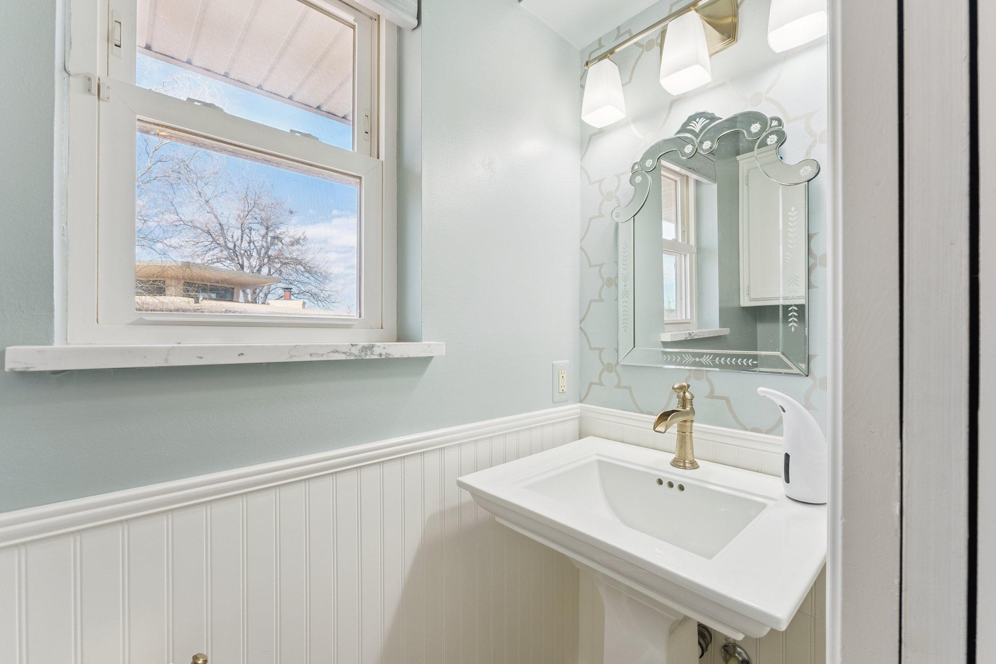 3413 NW 65th Terrace_038.jpg