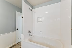 3413 NW 65th Terrace_035.jpg