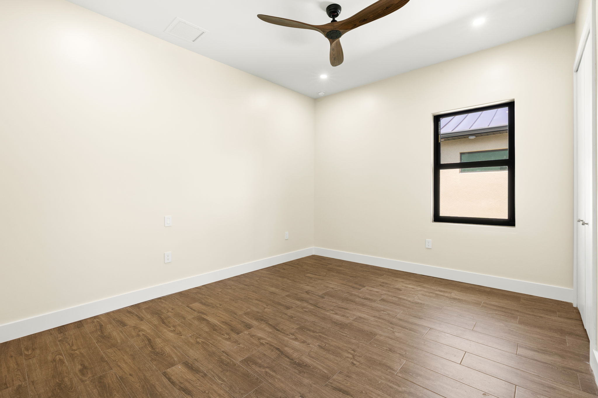 Virtual Staging - Guest Bedroom 1