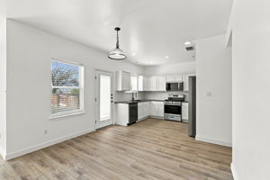 Eating Area/Kitchen