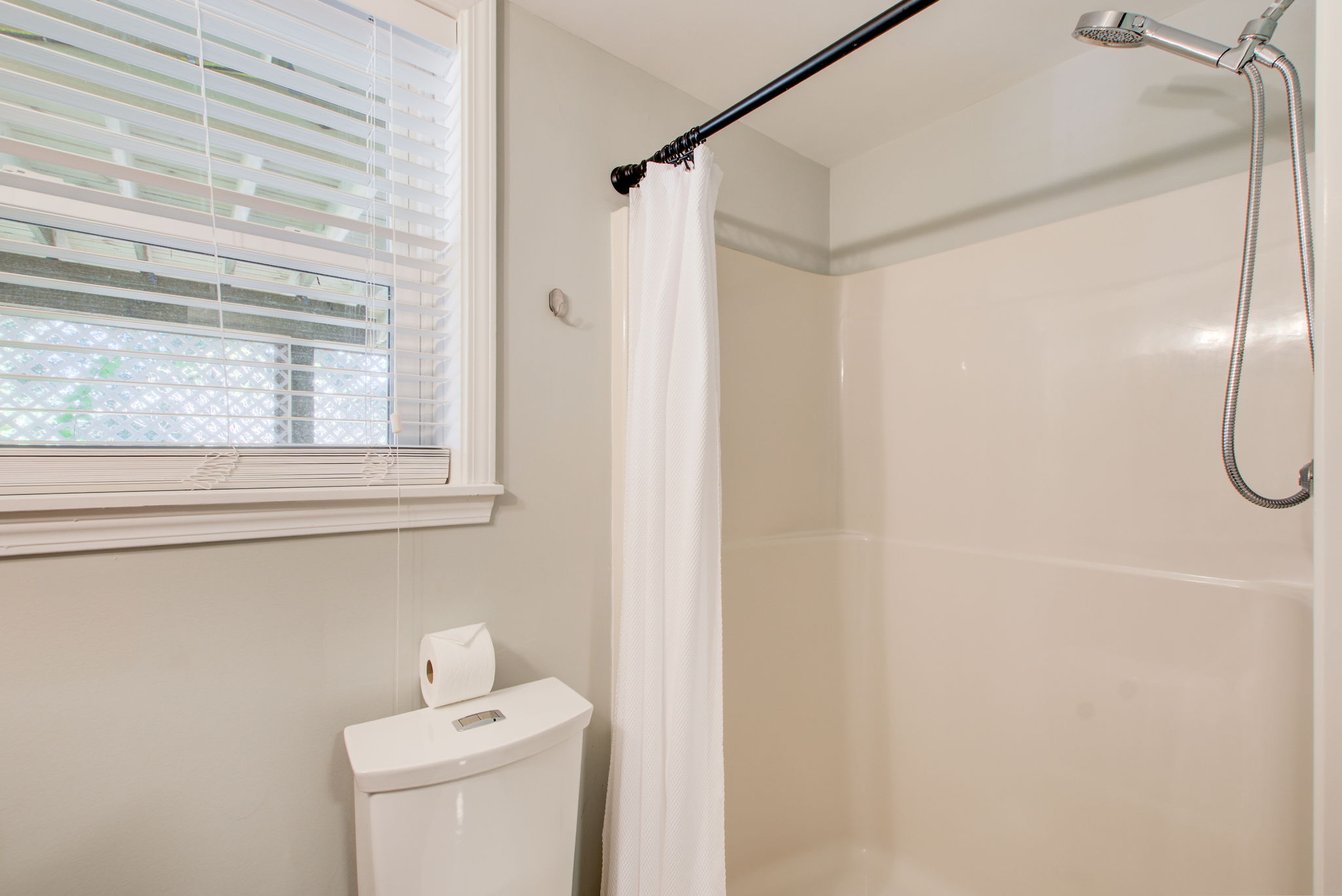 53 Terrace Level Full Bath B