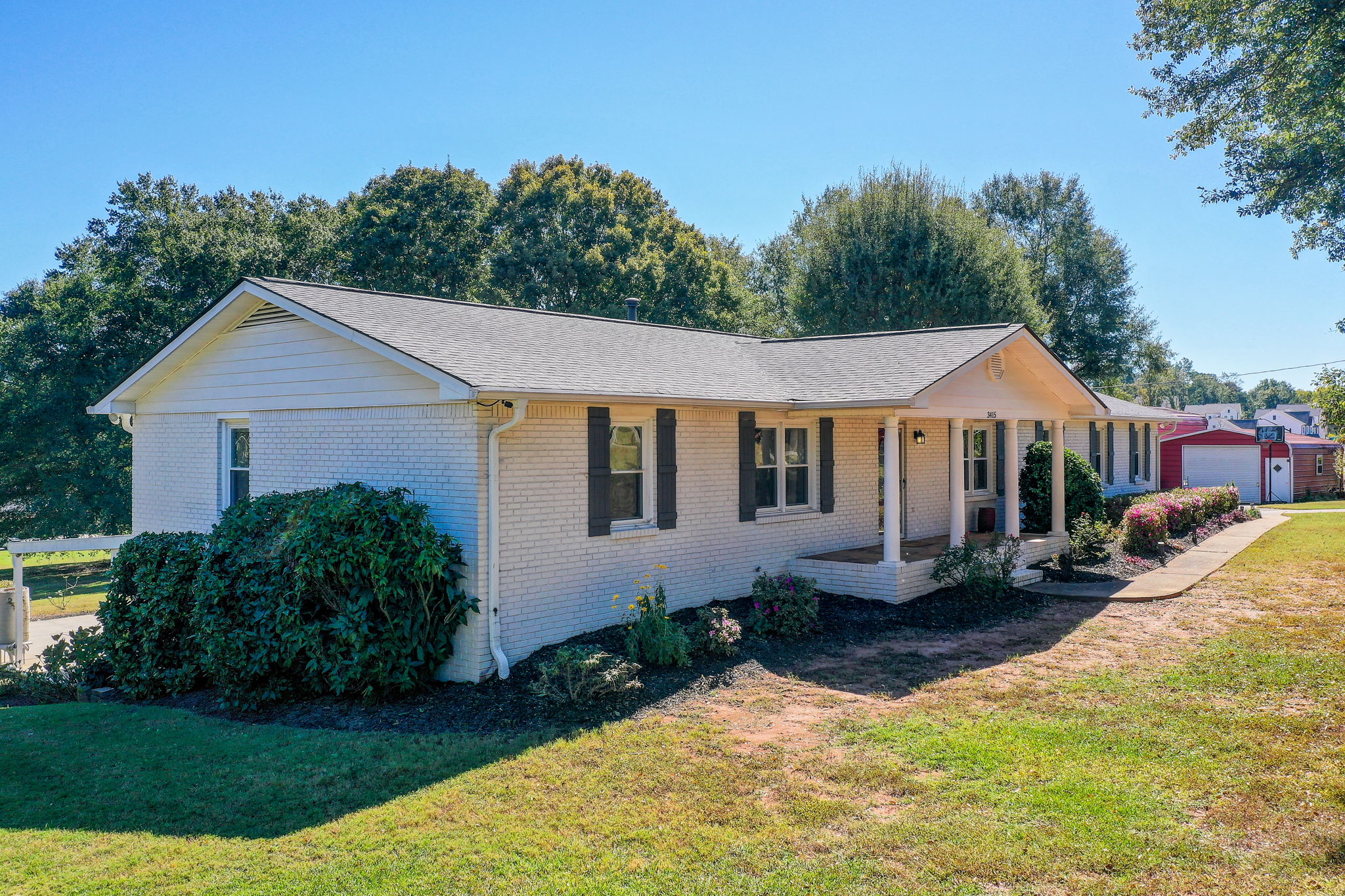 56 Aerial Ext Side + Front