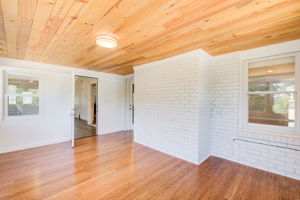 23 Sunroom B w Sunporch Access