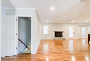 41 Living Room w Terrace Level Access