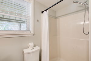 53 Terrace Level Full Bath B