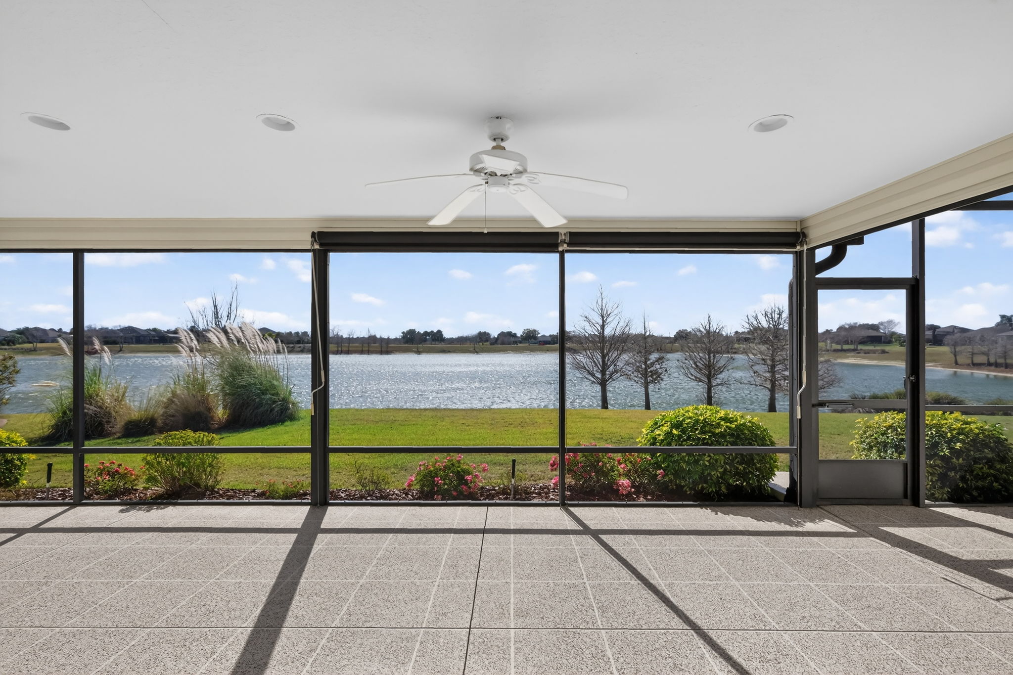 Lanai with Spectacular Water Views!