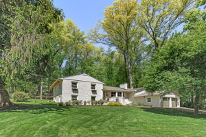  Photo 0