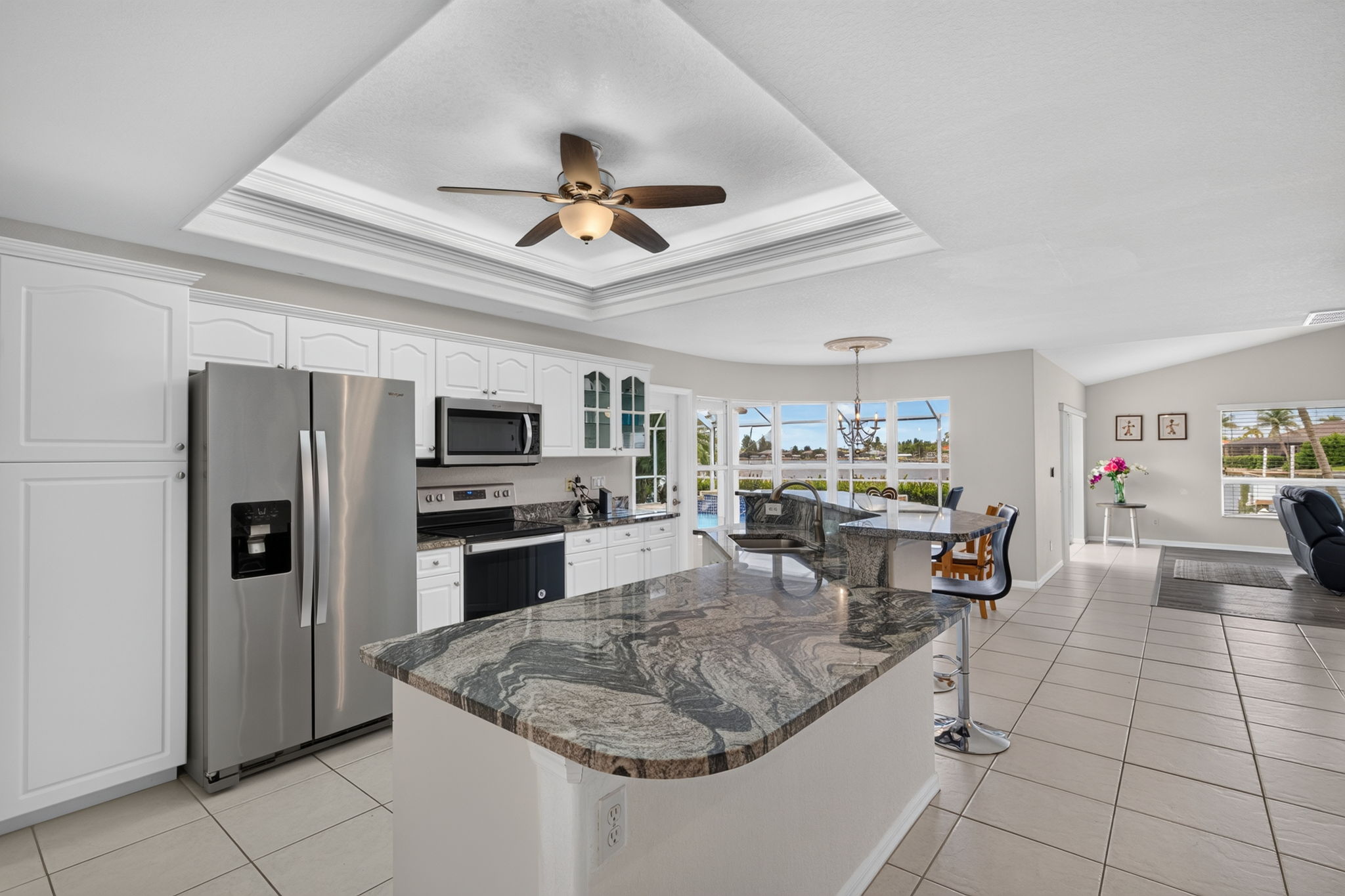 Kitchen 1 of 2