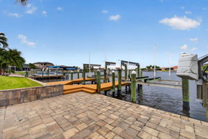 Dock 1 of 2