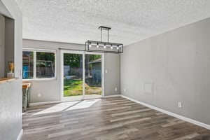 SE Azalea St-S1908-011.jpg