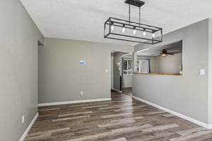 SE Azalea St-S1908-012.jpg