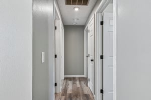 SE Azalea St-S1908-021.jpg
