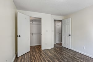 SE Azalea St-S1908-029.jpg