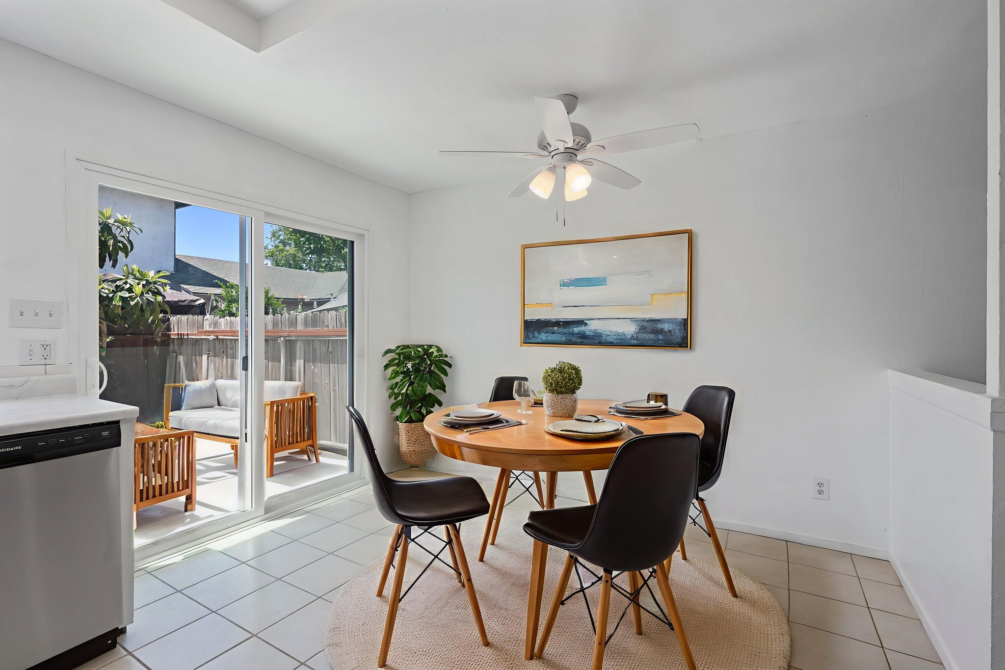 3418SBW110 virtually staged.jpeg