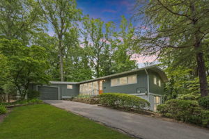 LAKE BARCROFT - Mid Century Modern 5BR/3BA
