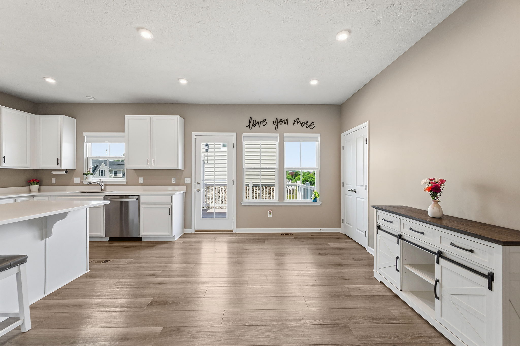  Photo 35