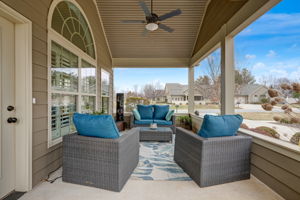 Screened-in Porch