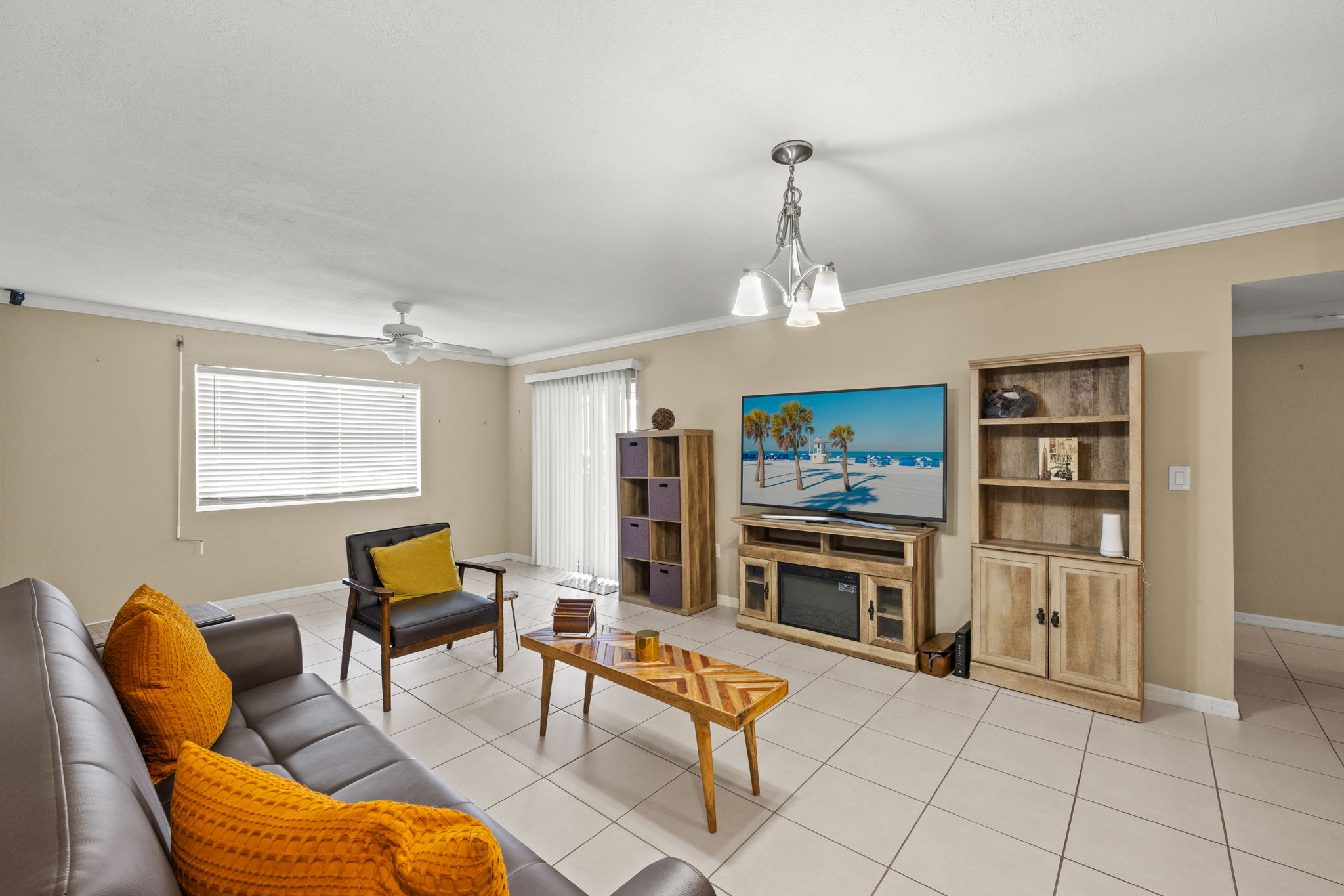 Living Room 2 of 4