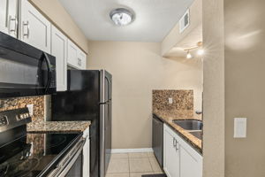 Kitchen 1 of 4
