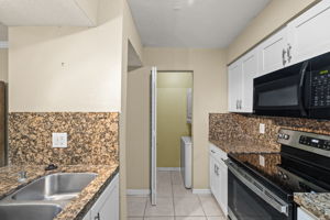 Kitchen 2 of 4