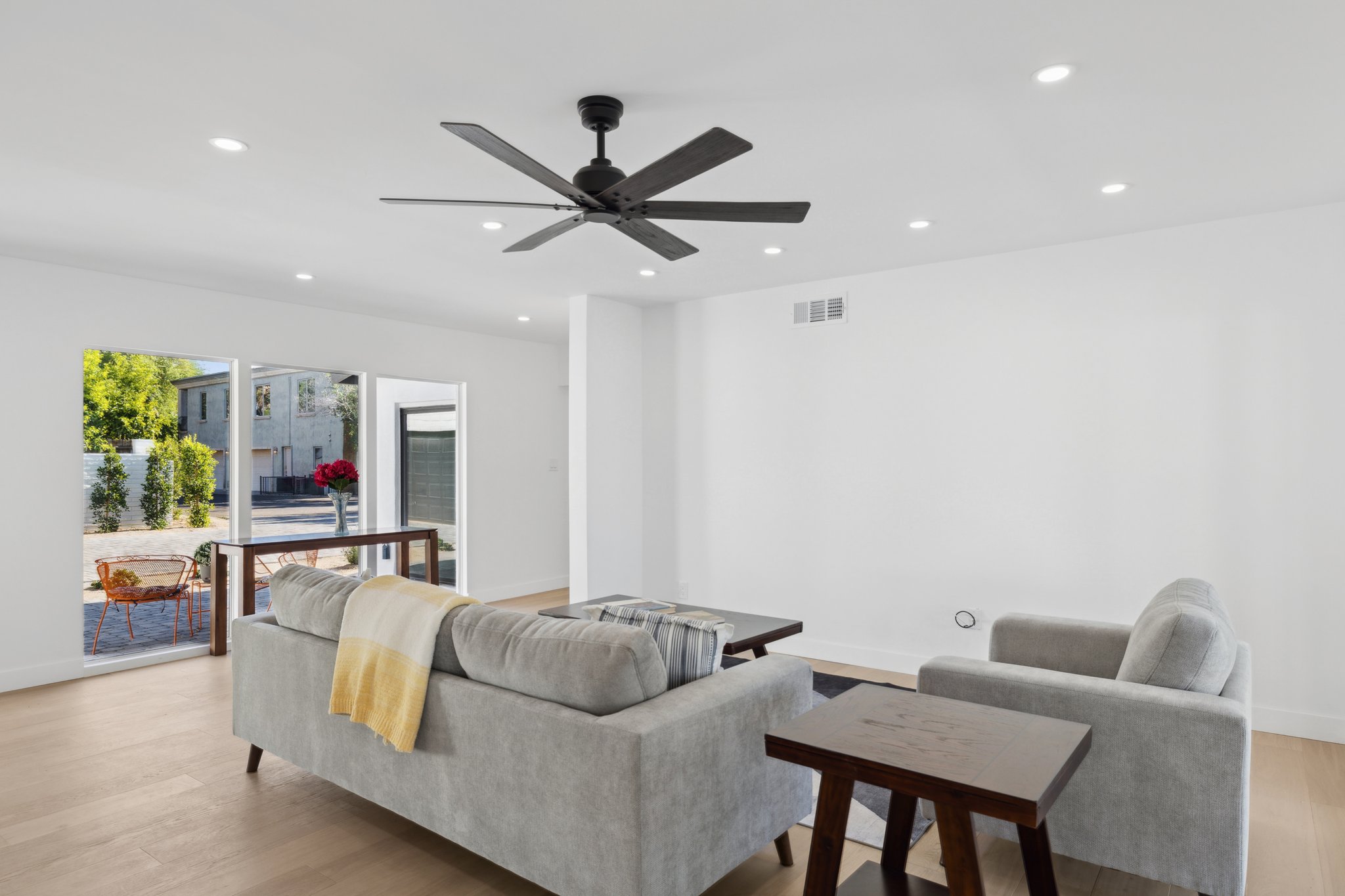 342 E Orangewood Ave, Phoenix, AZ 85020 - 005.jpg