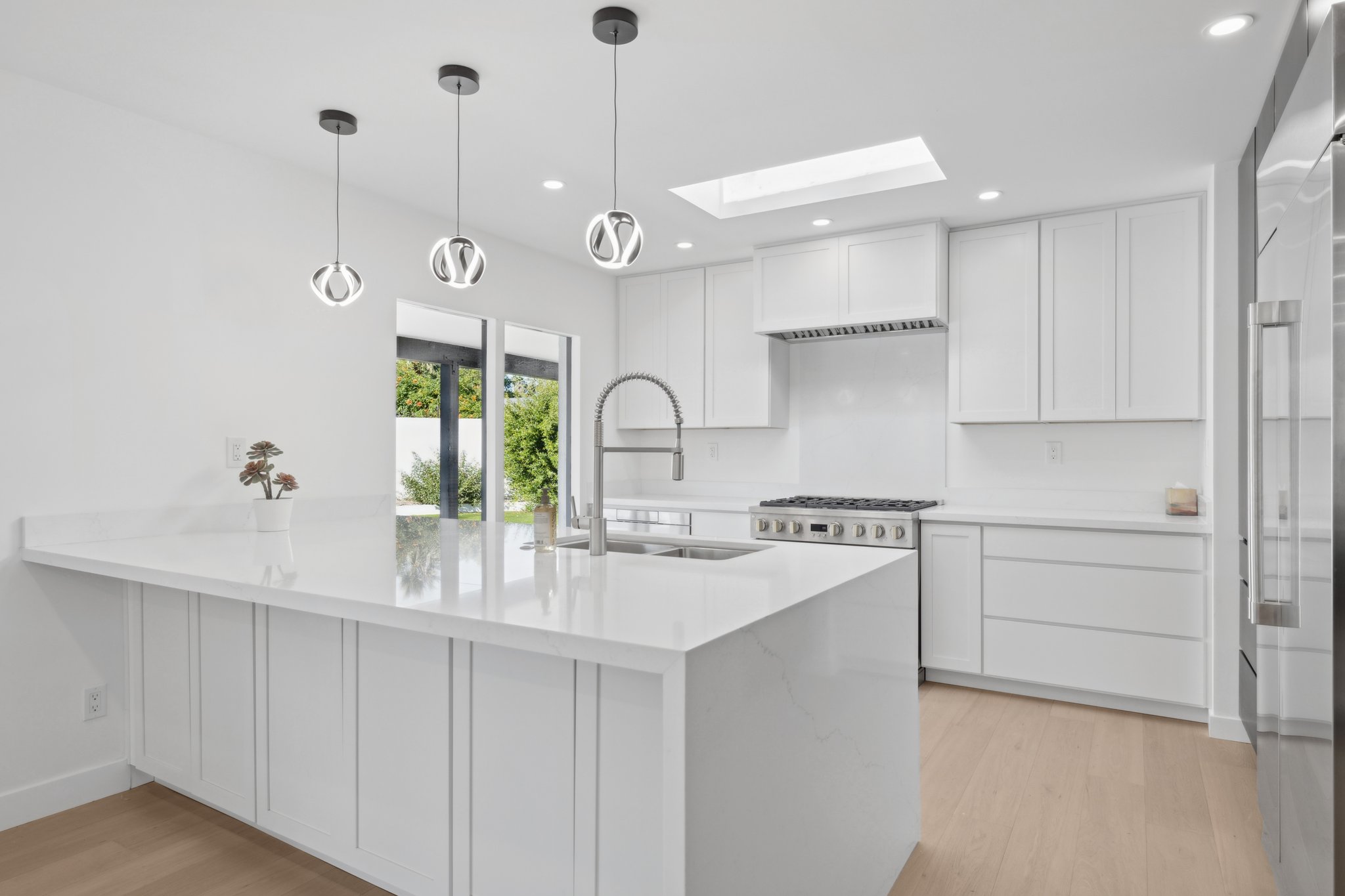 342 E Orangewood Ave, Phoenix, AZ 85020 - 013.jpg