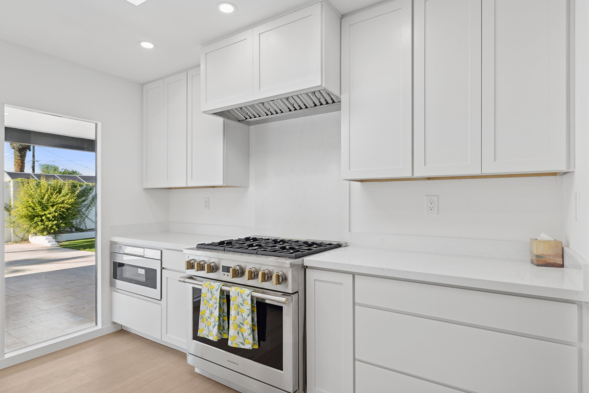 342 E Orangewood Ave, Phoenix, AZ 85020 - 014.jpg