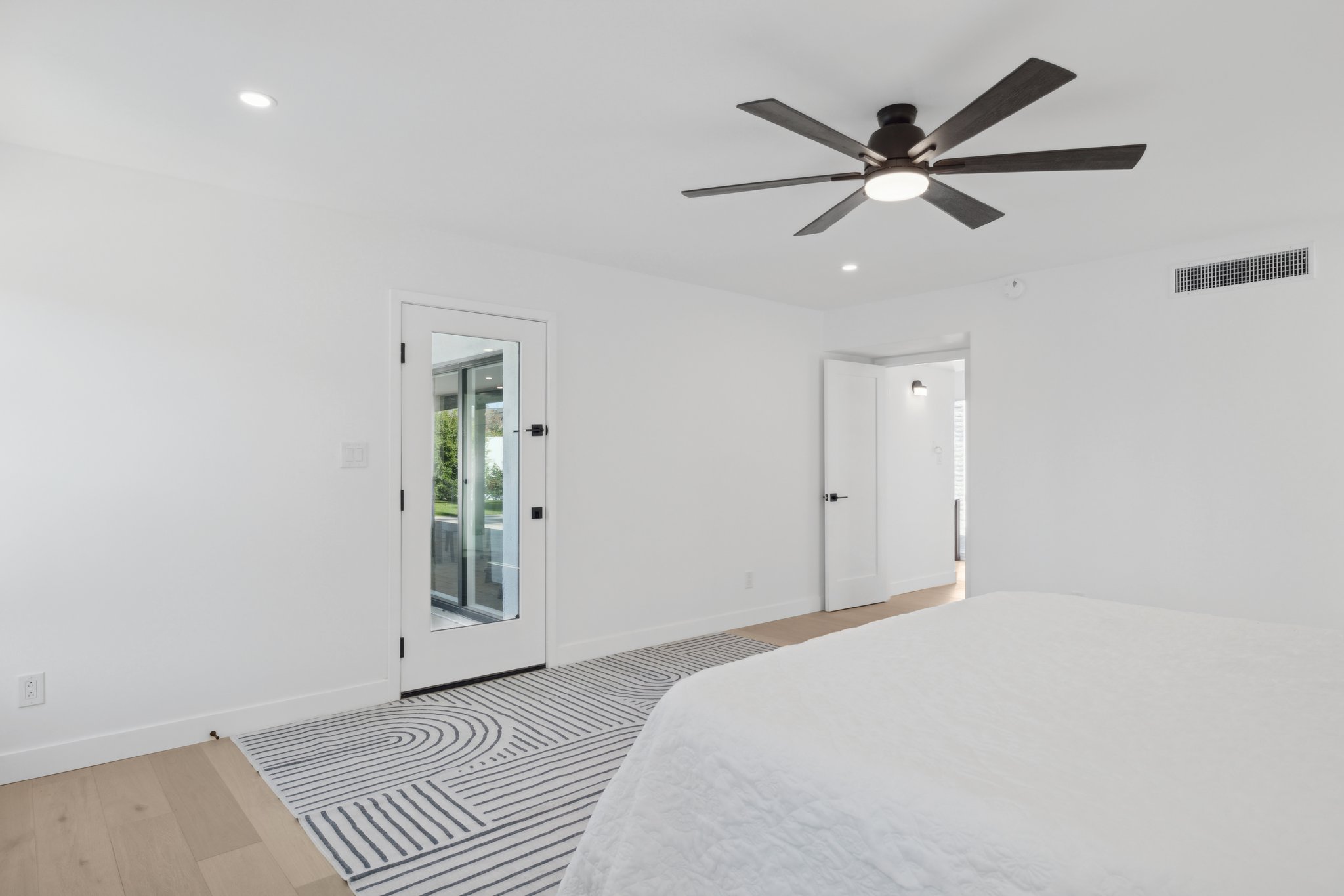 342 E Orangewood Ave, Phoenix, AZ 85020 - 017.jpg