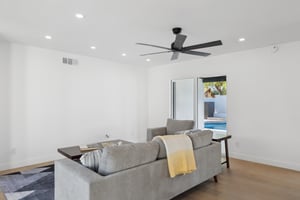 342 E Orangewood Ave, Phoenix, AZ 85020 - 004.jpg