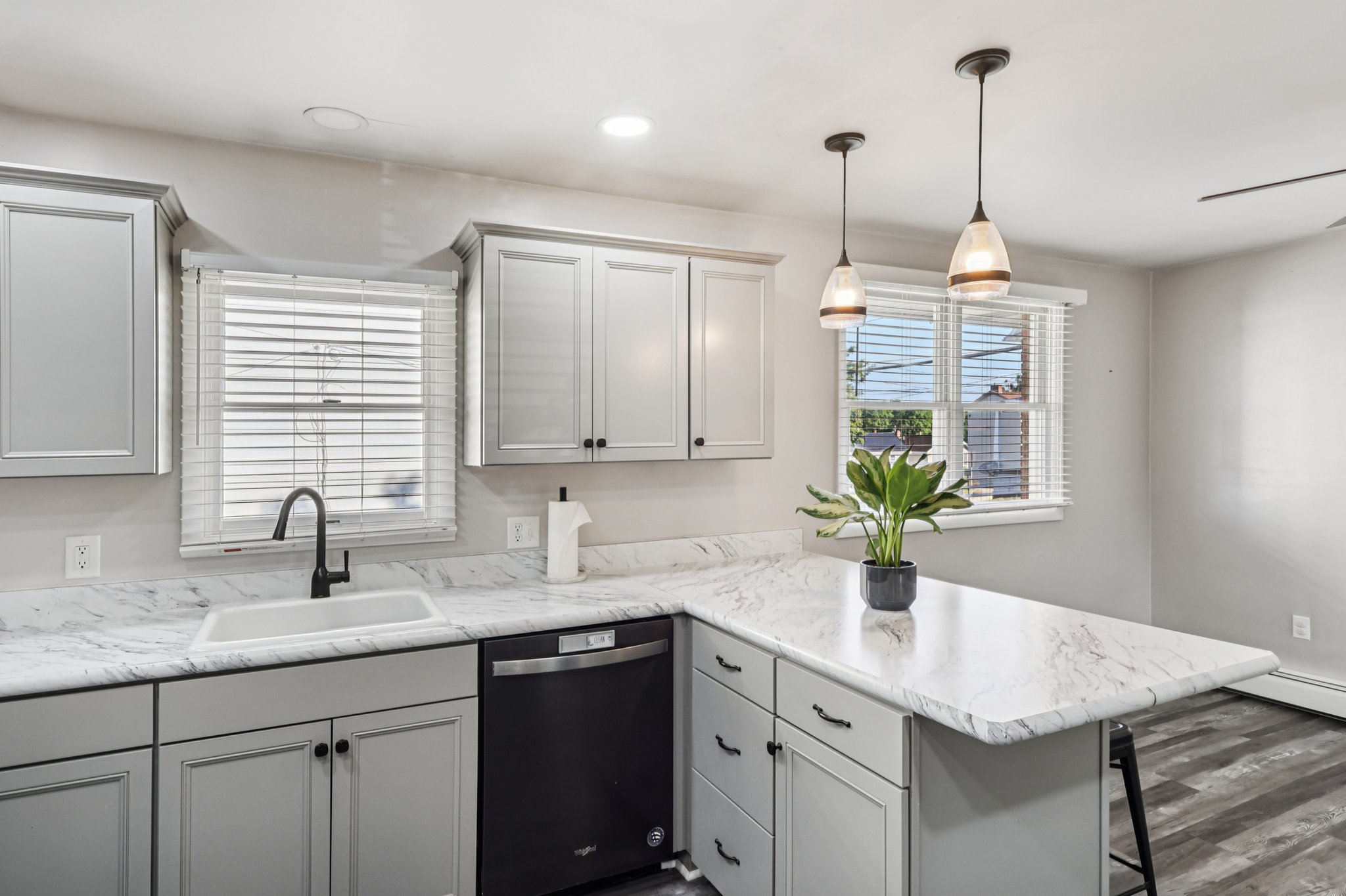 McKinley Ave-S1109-024.jpg