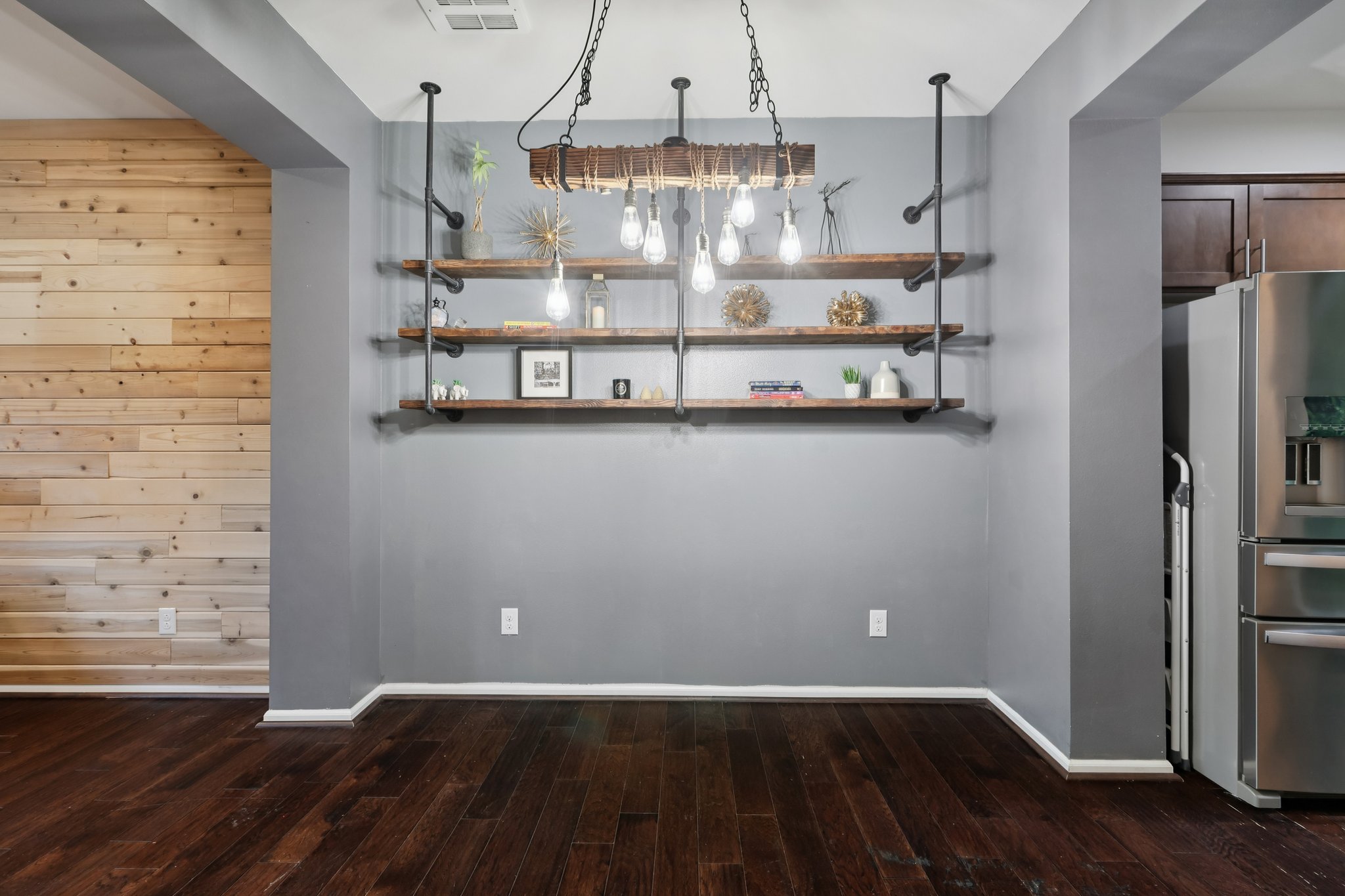 30th Dr-S0411-006.jpg