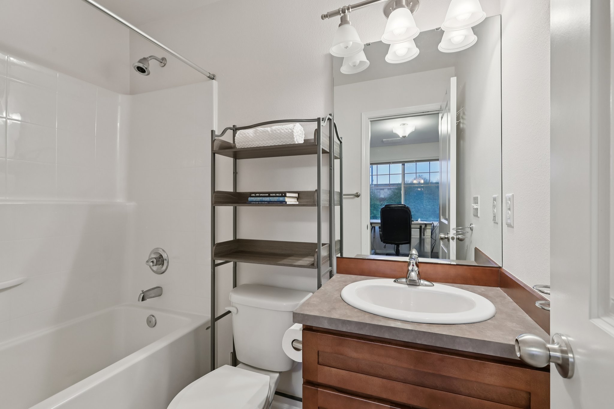 30th Dr-S0411-022.jpg