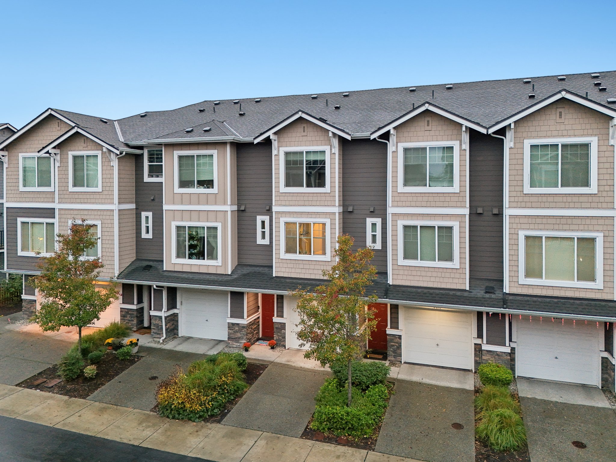 30th Dr-S0411-033.jpg