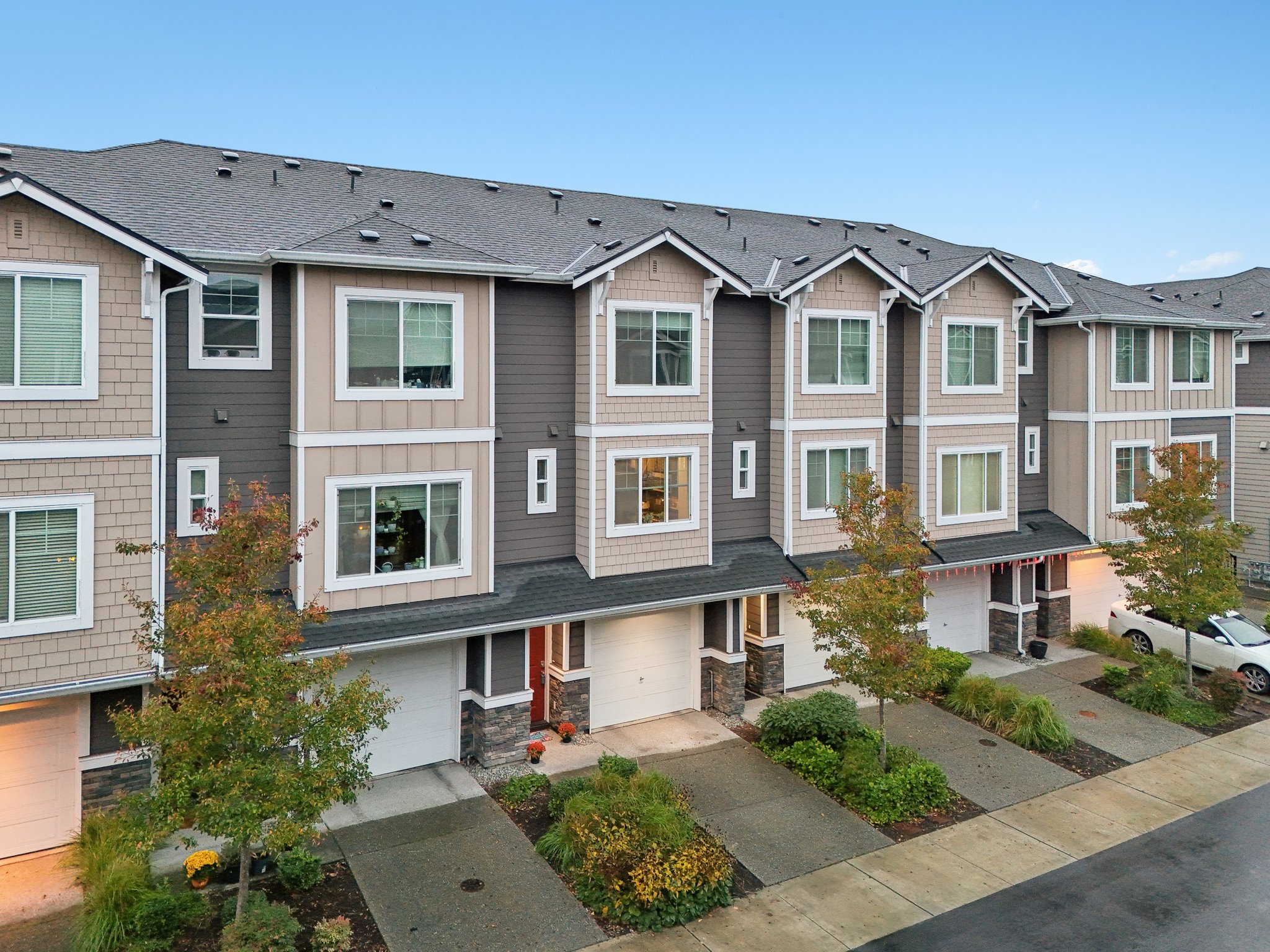 30th Dr-S0411-034.jpg