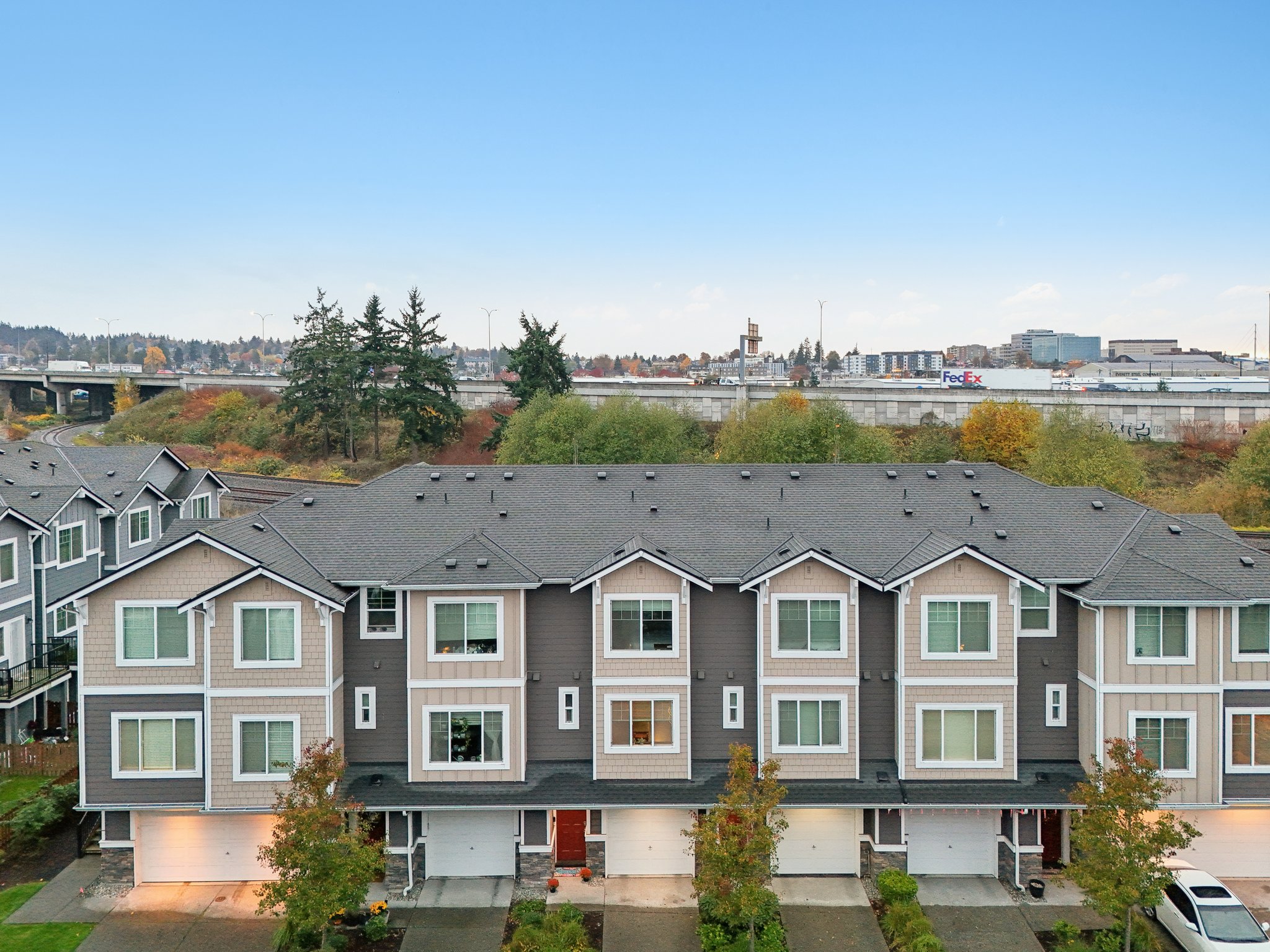 30th Dr-S0411-035.jpg