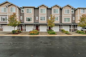 30th Dr-S0411-001.jpg