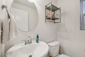 30th Dr-S0411-017.jpg