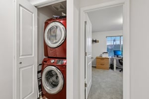 30th Dr-S0411-019.jpg