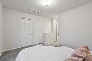 30th Dr-S0411-026.jpg