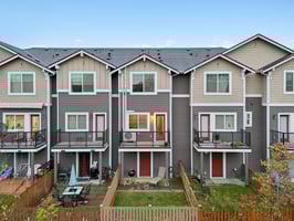 30th Dr-S0411-038.jpg