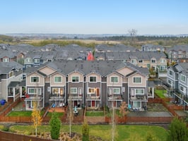 30th Dr-S0411-039.jpg