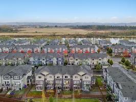 30th Dr-S0411-042.jpg