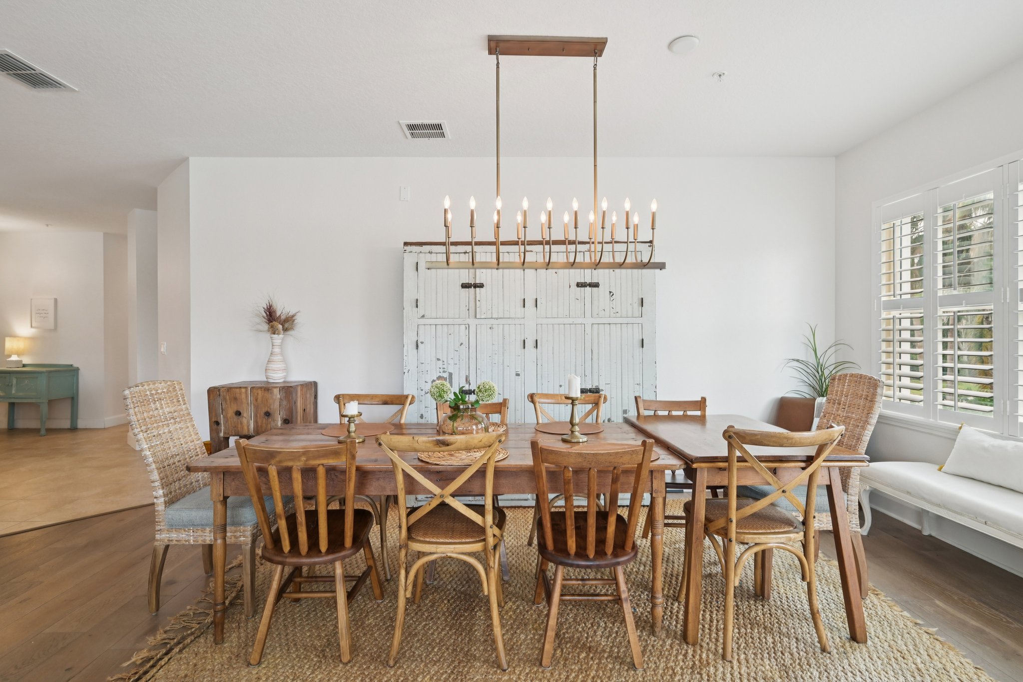 77th St W 101-L1303-013.jpg