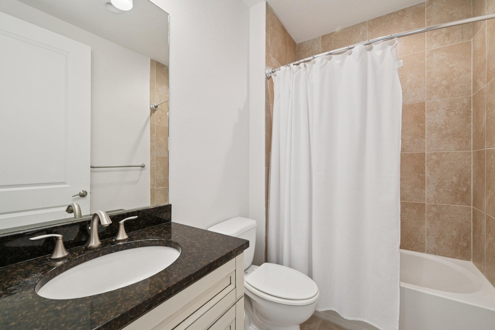 77th St W 101-L1303-020.jpg