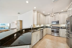 77th St W 101-L1303-015.jpg