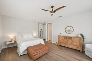 77th St W 101-L1303-026.jpg