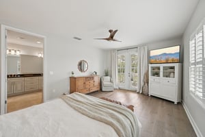 77th St W 101-L1303-027.jpg